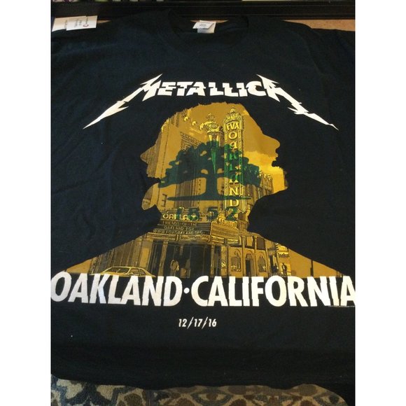 Metallica 2016 Oakland, CA tour stop Men's XL Xtra Large Tshirt - Picture 3 of 5